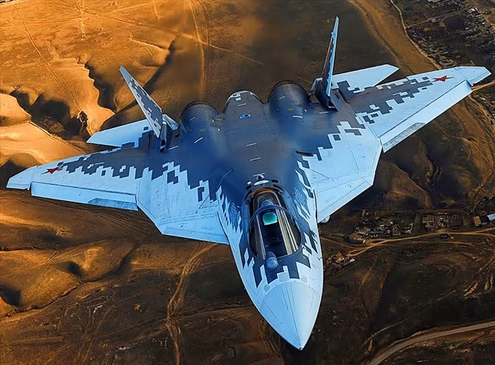 Đối với Su-57 cũng vậy, khả năng đối đầu với các máy bay chiến đấu có ưu thế trên không mạnh nhất của đối phương sẽ phụ thuộc nhiều vào khả năng loại tên lửa không đối không mà nó được trang bị.