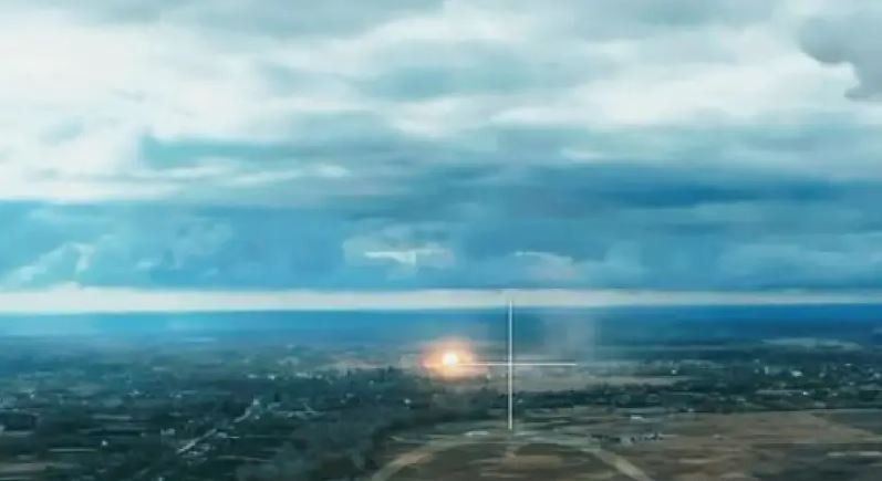 Hiện tại, tốc độ tiến công của Quân đội Nga trên chiến trường Ukraine đã tăng lên đáng kể và họ đã rút ra những kinh nghiệm quý báu khi tiến công mục tiêu được phòng thủ kiên cố như tại Avdiivka; đó là sử dụng bom hạng nặng để thực hiện các cuộc tấn công quy mô lớn. 