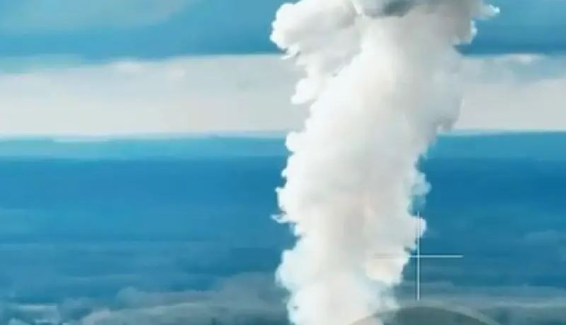 Bom FAB-1500 của Nga với trọng lượng nặng 1.500 kg được Quân đội Nga sử dụng. Kết hợp với hệ thống hiệu chỉnh bay và lượn tầm xa tiên tiến, những quả bom này có thể tấn công mục tiêu với độ chính xác ở cự ly cách xa mục tiêu từ 40 đến 60 km. 