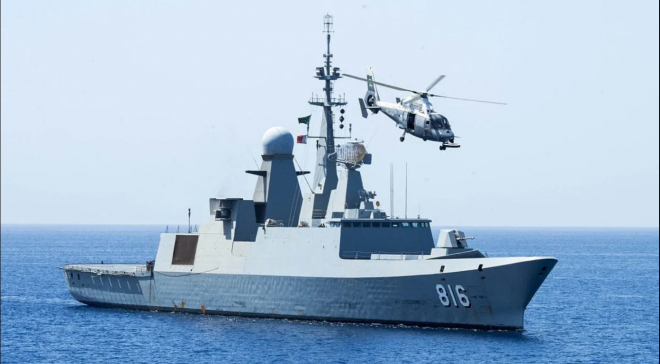 Về lực lượng hải quân, lực lượng chính của Hải quân Ả Rập Xê Út là 3 khinh hạm lớp Riyadh (phiên bản khinh hạm La Fayette của Pháp), ngoài ra còn có 6 khinh hạm lớp “Tiên phong” được trang bị radar mảng pha quay quét hạng nhẹ TRS-3D / 32 và mỗi chiếc có 16 hệ thống phóng thẳng đứng MK-41.