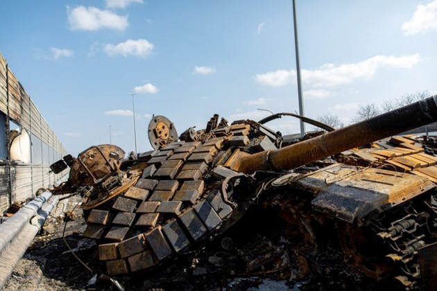 Ngày mà Tiểu đoàn Azov tuyên bố đầu hàng, cũng là ngày có tổn thất nặng nề nhất kể từ khi Quân đội Ukraine bắt đầu cuộc chiến, một lữ đoàn cơ giới của Quân đội Ukraine tại Zaporozhye đã tiến hành một cuộc phản công, nhưng đã bị quân Nga tiêu diệt phần lớn lực lượng, 100% xe tăng bị quân Nga phá hủy.