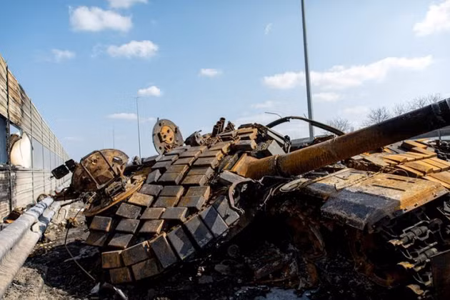 Ngày mà Tiểu đoàn Azov tuyên bố đầu hàng, cũng là ngày có tổn thất nặng nề nhất kể từ khi Quân đội Ukraine bắt đầu cuộc chiến, một lữ đoàn cơ giới của Quân đội Ukraine tại Zaporozhye đã tiến hành một cuộc phản công, nhưng đã bị quân Nga tiêu diệt phần lớn lực lượng, 100% xe tăng bị quân Nga phá hủy.