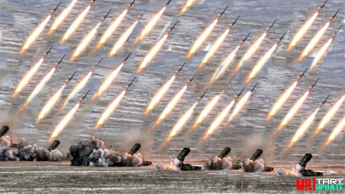 Đạn TOS-1 cũng được trộn với bột kim loại nhẹ như magiê và nhôm, ngay lập tức bốc cháy và phát nổ, tạo thành sóng xung kích nhiệt độ cao dữ dội hơn nhiều so với ngọn lửa thông thường, đặc biệt có tác dụng sát thương cao, đối với sinh lực ẩn trong không gian kín như tòa nhà và hang động.