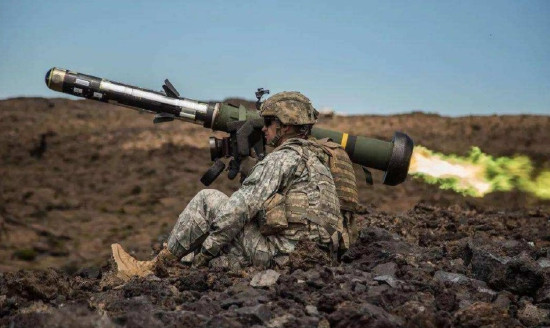 Hiện nay bộ binh trang bị tên lửa chống tăng, chiến đấu trong các chiến hào và boongke, là cốt lõi trong kế hoạch phòng thủ của Ukraine. Tiêu diệt các tên lửa này là một trong những nhiệm vụ chính của TOS-1; nhưng muốn tiêu diệt, trước tiên TOS-1 phải ở gần các công sự của Quân đội Ukraine. Nguồn ảnh: Foxt.