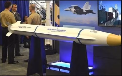 Người ta không biết liệu Mỹ có thể hoàn thành tất cả các bài thử nghiệm vào những tháng đầu năm 2024 hay không? Nhưng một số nước châu Âu đã đặt hàng loại tên lửa này với số lượng ấn tượng. Và không biết, liệu nó có được mang sang chiến trường Ukraine để thử nghiệm thực chiến hay không?