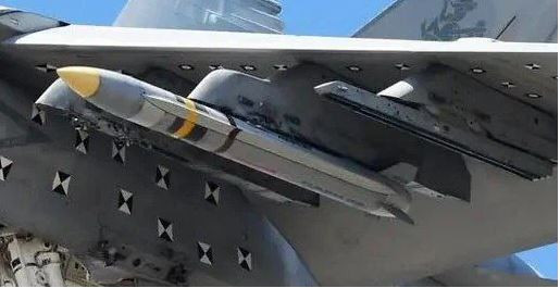 Tên lửa AGM-88G tìm thấy mục tiêu nhờ các tín hiệu vô tuyến phát ra từ nó. Radar chủ động bắt đầu hoạt động ở giai đoạn cuối của chuyến bay. AGM-88G được trang bị hệ thống chống nhiễu thế hệ mới và có thể hoạt động ngay cả khi mất tín hiệu radar.