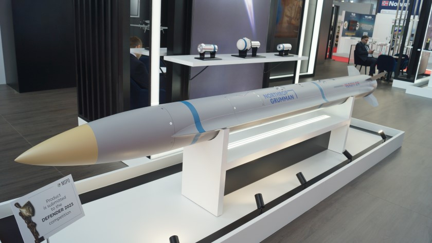 Hải quân Mỹ bắt đầu tài trợ cho công việc chế tạo tên lửa AGM-88G AARGM-ER từ năm 2016. Điều kiện chính là tên lửa này phải được phát triển trên tên lửa có sẵn AGM-88E, đồng thời phải có đặc điểm hiệu suất tốt nhất.