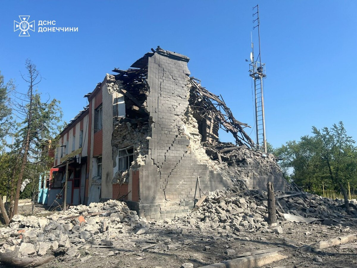 Tuy nhiên, qua thời gian tấn công liên tục từ tháng 5 tới nay, Quân đội Nga đã từng bước chọc thủng tuyến phòng ngự của đối phương và bất chấp sự kháng cự, họ “từng bước” giành quyền kiểm soát thành phố. Hiện tại đang diễn ra các trận đánh ở khu vực nhà cao tầng và trong thành phố vẫn còn nhiều dân thường chưa đi sơ tán.