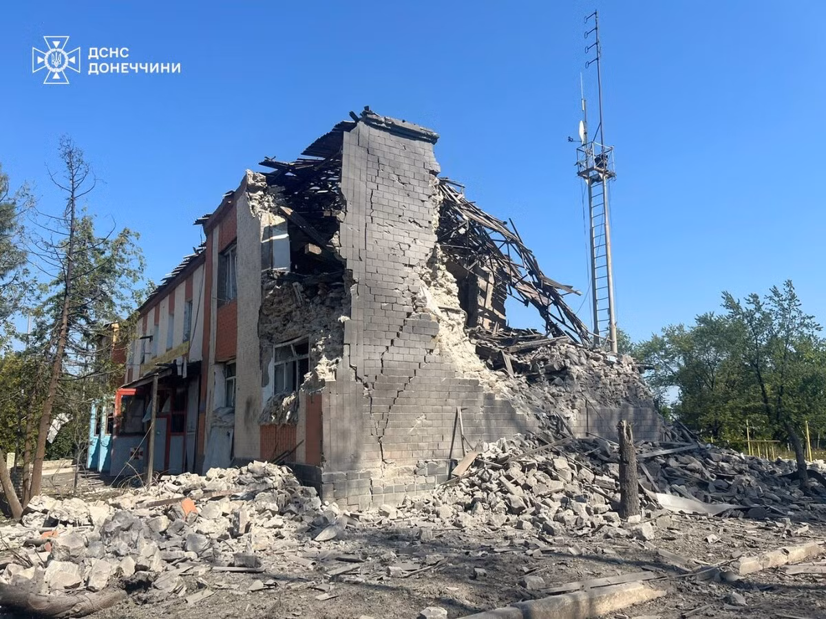 Tuy nhiên, qua thời gian tấn công liên tục từ tháng 5 tới nay, Quân đội Nga đã từng bước chọc thủng tuyến phòng ngự của đối phương và bất chấp sự kháng cự, họ “từng bước” giành quyền kiểm soát thành phố. Hiện tại đang diễn ra các trận đánh ở khu vực nhà cao tầng và trong thành phố vẫn còn nhiều dân thường chưa đi sơ tán.