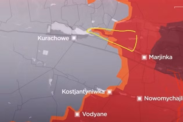 Cũng trên hướng mặt trận Donetsk, hiện cứ điểm Kurakhovo cũng đang ở trong tình trạng báo động. Theo chuyên gia phân tích Julian Röpke trên tờ Bild của Đức, Quân đội Nga chỉ còn cách thành phố Kurakhovo 2 km. Röpke cho biết, điều này xảy ra sau một cuộc đột phá thành công vào đầu tháng 10, khi Quân đội Nga nắm quyền kiểm soát làng Ostrovskoye, tạo cơ hội cho họ tiếp cận hồ chứa Kurakhovskoye. 