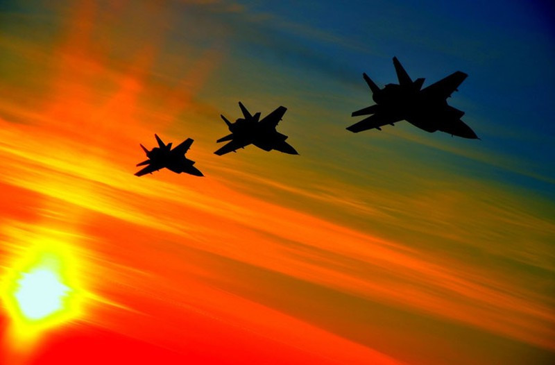 Trong trường hợp xảy ra xung đột vũ trang giữa Nga và Ukraine, Không quân Nga sẽ sẵn sàng chỉ trong nửa giờ, để quét sạch một nửa quân đội Ukraine, hoàn thành điều này chỉ trong ba đợt không kích quy mô lớn. Đáng chú ý là thông tin này được công bố tại chính Kiev.