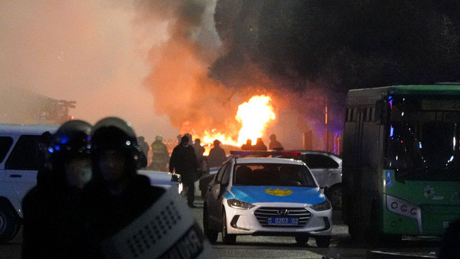 Theo những thông tin từ Kazakhstan; sau khi đổ bộ xuống sân bay quốc tế Almaty, Quân đội Nga đã trực tiếp tham gia “dọn dẹp” sân bay khỏi những kẻ khủng bố, sau đó cảng hàng không này đã được kiểm soát và bảo vệ.