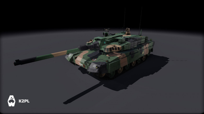 Xe tăng K2PL được trang bị động cơ diesel 1.500 mã lực, giúp xe tăng đạt tốc độ lên đến 70 km/h trên đường nhựa và 50 km/h trên đường địa hình. Sự kết hợp giữa tốc độ cao và khả năng cơ động tuyệt vời đảm bảo K2PL có thể nhanh chóng thay đổi vị trí trên chiến trường, khiến nó trở nên cực kỳ hiệu quả trong cả hoạt động phòng thủ và tấn công.