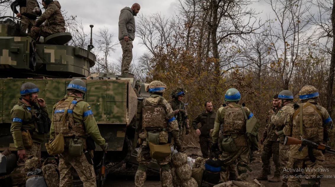 Do địa hình hẹp, không có công sự trận địa phòng thủ kiên cố, mật độ triển khai quân số cao, nên tình hình quân Ukraine ở đây bắt đầu giống với các điểm nóng Avdiivka và Bakhmut trước kia. Trong khi những tuyến đường tiếp tế chính cho các đơn vị này đã bị quân Nga kiểm soát, khiến khả năng cơ động bị hạn chế cả về chiều sâu lẫn dọc theo chiến tuyến.