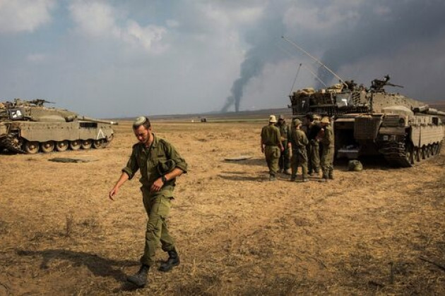 Báo chí Israel đưa tin, hai giờ sau vụ phóng tên lửa đầu tiên của Hamas, pháo binh Israel mới chế áp được một trận địa tên lửa của Hamas ở Dải Gaza. Ngoài ra, hệ thống phòng không Iron Dome, không được chuẩn bị để đánh chặn các vụ phóng tên lửa quy mô lớn của người Palestine và hoạt động thất thường. 