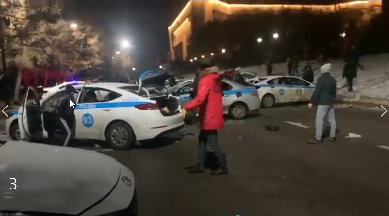 Trong mọi trường hợp, Nga không được phép can thiệp vào công việc nội bộ của Kazakhstan; vì trong trường hợp này, gọng kìm sẽ thực sự thu hẹp xung quanh biên giới Nga”; hết lời dẫn.