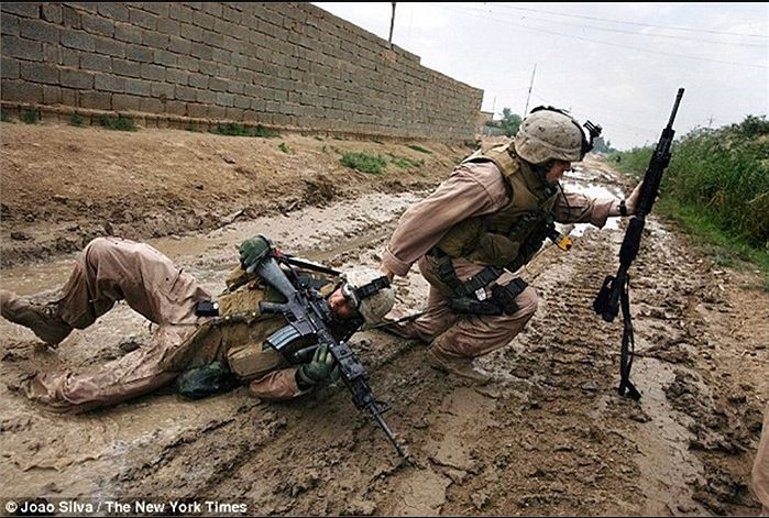 Tuy nhiên, con đường tái cải tổ của Quân đội Mỹ không hề dễ dàng. Trước sức mạnh lục quân truyền thống, Quân đội Mỹ chú trọng phát triển hơn, trong đó có việc quan sát Quân đội Nga và Trung Quốc; coi đây là những đối tượng tác chiến chủ yếu của Quân đội Mỹ trong tương lai. 