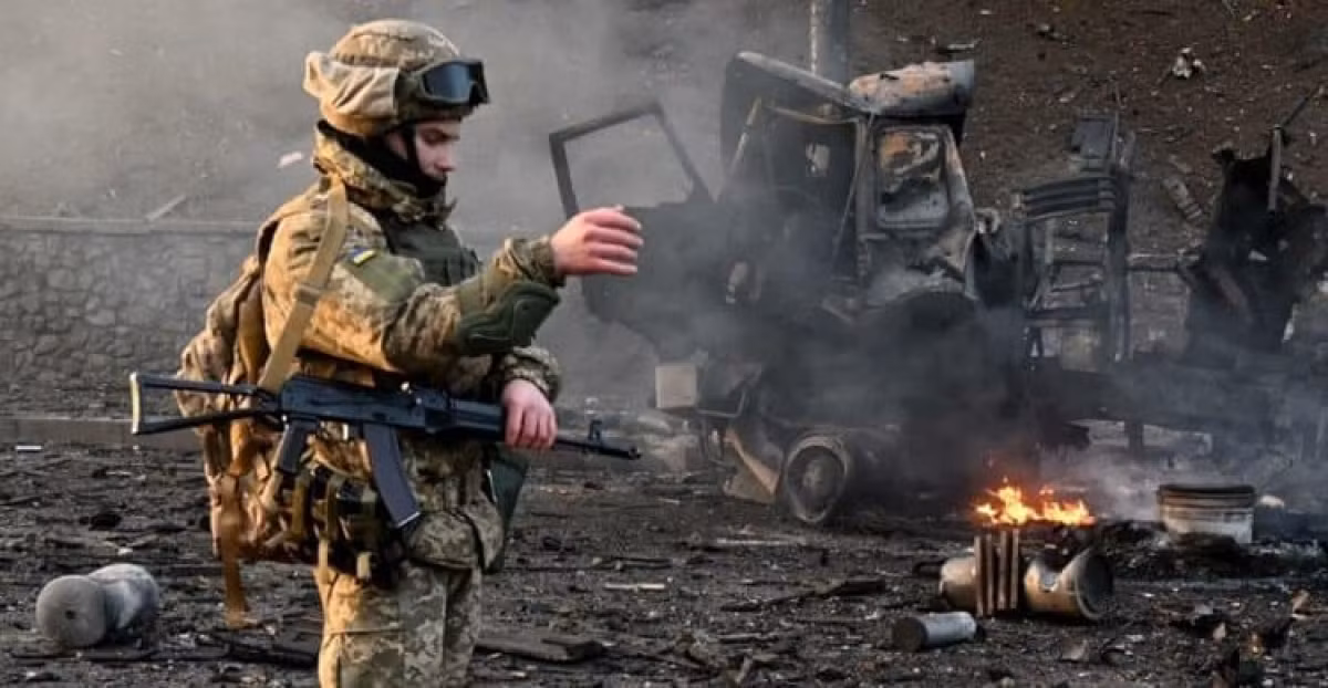 Nhưng cho dù Quân đội Mỹ đang tập trung khôi phục sức mạnh chiến đấu thông thường hay Quân đội Nga đã có những nỗ lực phi thường ở miền đông Ukraine và Syria, thì có rất nhiều điều "bất ngờ" khi đối mặt với cuộc chiến Ukraine này, nhưng đó là Quân đội Nga phải đổ máu trực tiếp, chứ không phải Quân đội Mỹ.