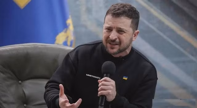 Tuy nhiên theo các nhà phân tích, Tổng thống Zelensky cần tiếp tục “chờ đợi” sự hỗ trợ từ phương Tây; nhưng các cuộc không kích của Nga sẽ “không chờ đợi”.