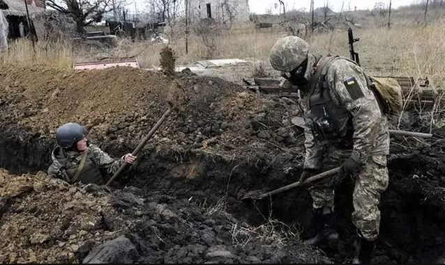 Trả lời phỏng vấn truyền thông Mỹ, ông nói Ukraine có thể chấp nhận "đàm phán vòng tròn” với Nga, dưới sự trung gian của bên thứ ba. Ông cũng cho biết mô hình này đã được kiểm chứng trong các cuộc đàm phán “Hành lang lương thực Biển Đen”.