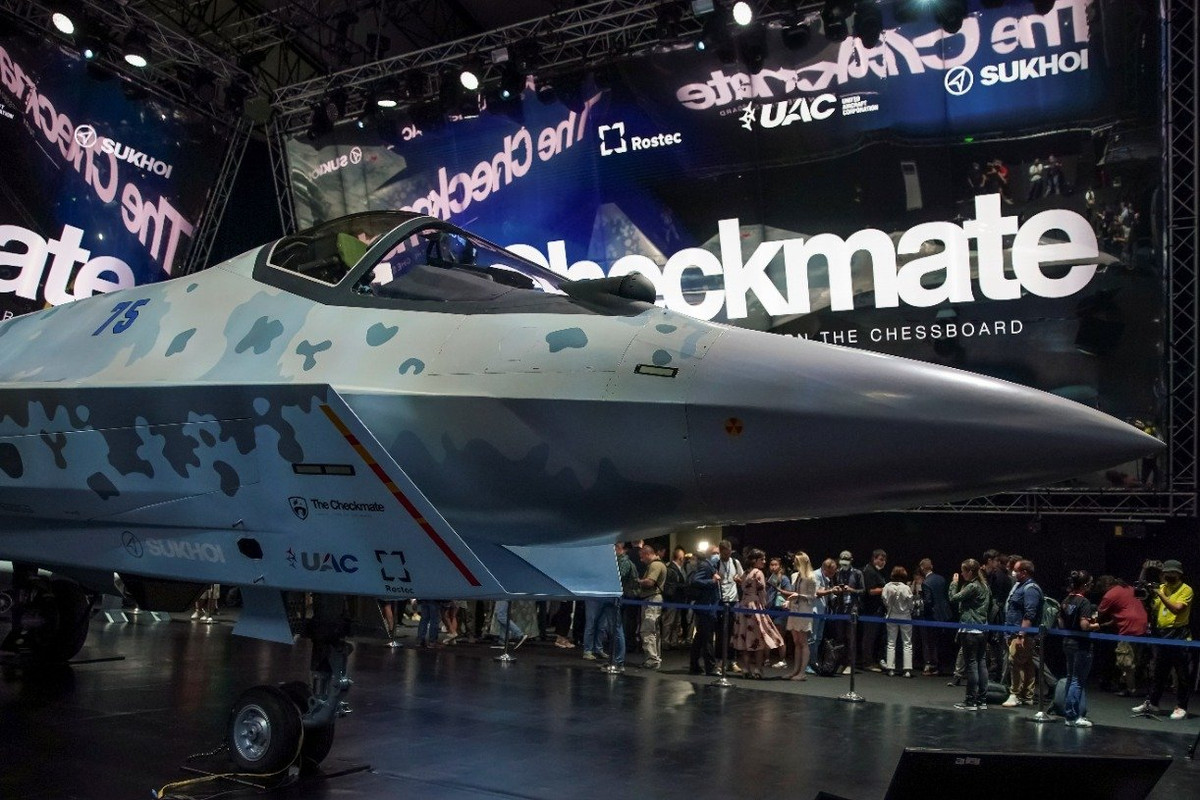 Trong sự kiện Dubai Airshow 2021, Tổng giám đốc Rosoboronexport Alexander Mikheev thông báo rằng, chưa có quốc gia nào nộp đơn đăng ký làm “khách hàng tiềm năng” cho loại máy bay chiến đấu này.