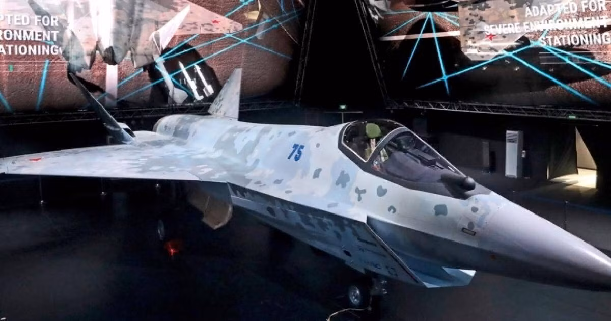 Ngược lại, các nhà báo của tạp chí Quốc phòng 24 của Ba Lan tin rằng, Su-75 có thể được các quốc gia Trung Đông, Ấn Độ, Đông Nam Á đánh giá cao. Sau đó, sẽ có cơ hội thực sự cho việc nhanh chóng đưa máy bay vào sản xuất.