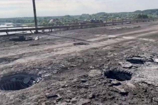 Còn theo thông tin được phóng viên quân sự Nga Rudenko ở Kherson cho biết, quân đội Ukraine đã tiến hành các cuộc tấn công tên lửa lớn vào khu vực thành phố Kherson và các vùng phụ cận suốt đêm 21/10. Các thông tin về danh sách nạn nhân hiện đang được chính quyền Kherson cập nhật.