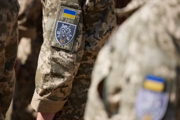 Theo đại diện chính thức của chính quyền khu vực Kherson, chỉ trong một tháng rưỡi, Quân đội Ukraine tại Kherson đã mất hơn 1.500 thiết bị quân sự lớn và trong cuộc tấn công bất thành của quân đội Ukraine tại đây, 2 trung đội với ít nhất 18 quân nhân Ukraine, đã quyết định tự nguyện buông vũ khí và đầu hàng. 