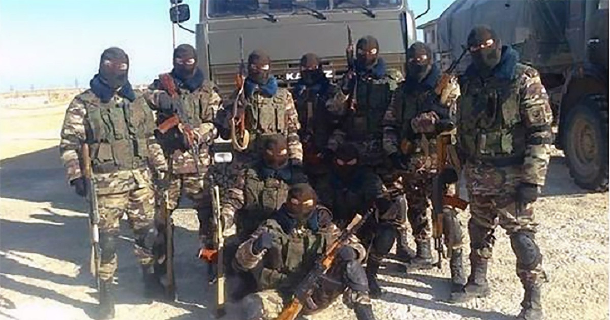 Đến thời điểm hiện tại, chúng ta dường như thấy bóng dáng của cuộc chiến tranh truyền thống nhiều hơn. Đây vừa là trận chiến giành vị trí địa chính trị giữa Nga và Ukraine, vừa là trận chiến ủy nhiệm; có thể đe dọa an ninh toàn cầu.