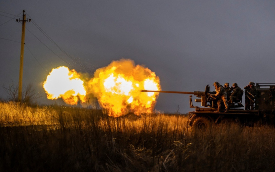 Hơn nữa chiến tranh hiện đại dựa vào sức mạnh toàn diện, trong đó lợi thế về nhận thức chiến trường theo thời gian thực, cũng không thể thay thế hoàn toàn bằng lợi thế về quân số và vũ khí của đối phương.