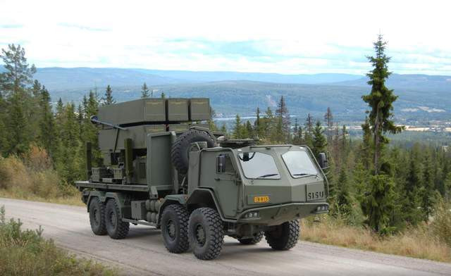 Trong những vũ khí mà Ukraine mong có được, đó chính là hệ thống tên lửa phòng không NASAMS. Đây là hệ thống tên lửa phòng không tầm ngắn và tầm trung tiên tiến; NASAMS được phát triển tại Na Uy, một quốc gia Bắc Âu và là một trong những vũ khí nổi tiếng thế giới của đất nước này.