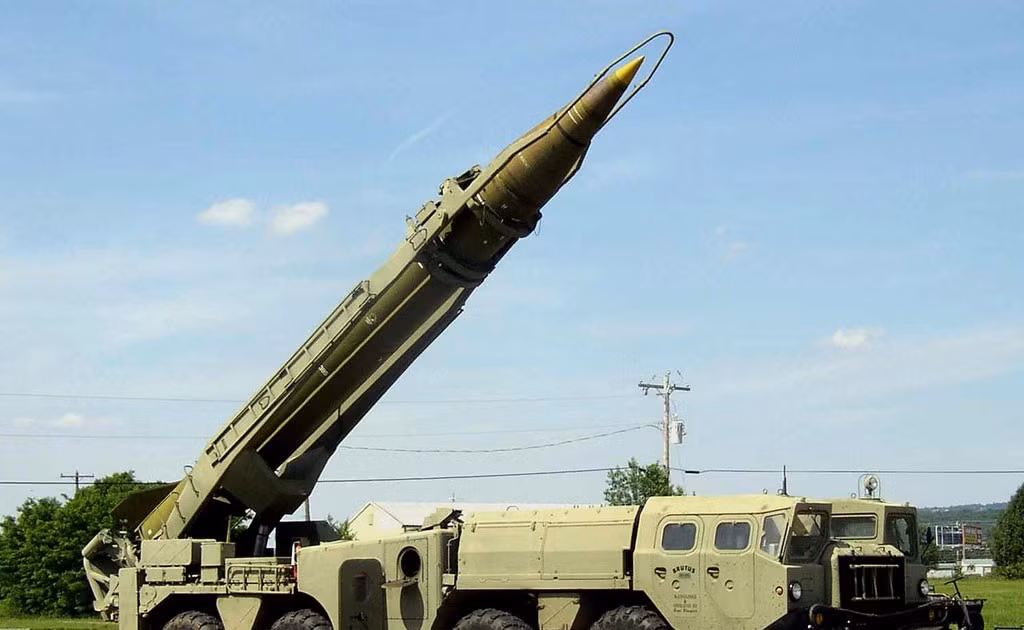 Trong cuộc chiến tranh Iran-Iraq (1980 - 1988), để đáp trả cuộc tấn công tên lửa của Iran vào Baghdad, Iraq đã bắn 190 tên lửa Scud vào Iran, điều này có thể đã góp phần mang lại một cuộc đàm phán hòa bình thuận lợi hơn cho Iraq.