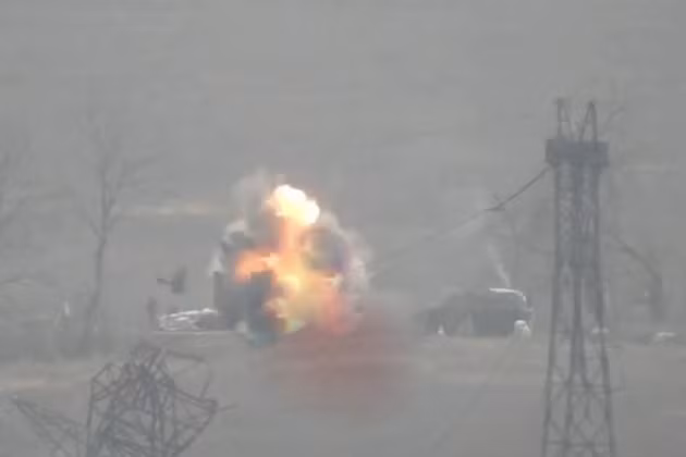 Sáng ngày 21/2, các đơn vị dân quân của nước cộng hòa tự xưng Donetsk (DPR), đã tiến hành cuộc tấn công nhằm vào quân đội Ukraine, bằng tên lửa chống tăng có điều khiển; phá hủy nơi chứa đạn của Quân đội Ukraine.