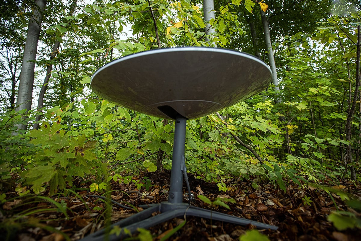 Mạng Internet vệ tinh tốc độ cao của nhà tỉ phú Mỹ Elon Musk (còn được gọi là mạng Starlink), đã giúp ích rất nhiều cho quân đội Ukraine. Với sự giúp đỡ của mạng Starlink, phía Ukraine đã khóa một vị trí mục tiêu quan trọng và phá hủy thành công một điểm trú quân của Nga, gây ra thương vong lớn.