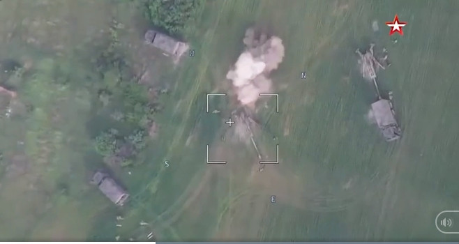 Tuy mới đưa vào chiến trường với số lượng không lớn, nhưng pháo M777A2 đã bị tổn thất do các đòn lùng diệt của Nga. Tuy nhiên, mức độ chính xác của M777A2 vẫn được Quân đội Ukraine đánh giá cao.