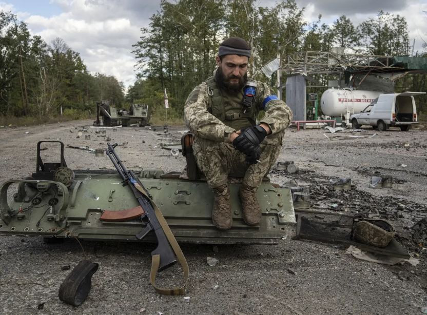 Nhưng dù sao, họ cũng đã hoàn thành sứ mệnh tác chiến “tiêu hao” và “cầm chân” quân đội Nga. Tiếp theo, số phận của họ cũng còn phụ thuộc vào chính việc quân chính quy của Ukraine phản công như thế nào? Xét theo tình hình hiện tại, kế hoạch này của quân đội Ukraine không phát huy tác dụng lớn.