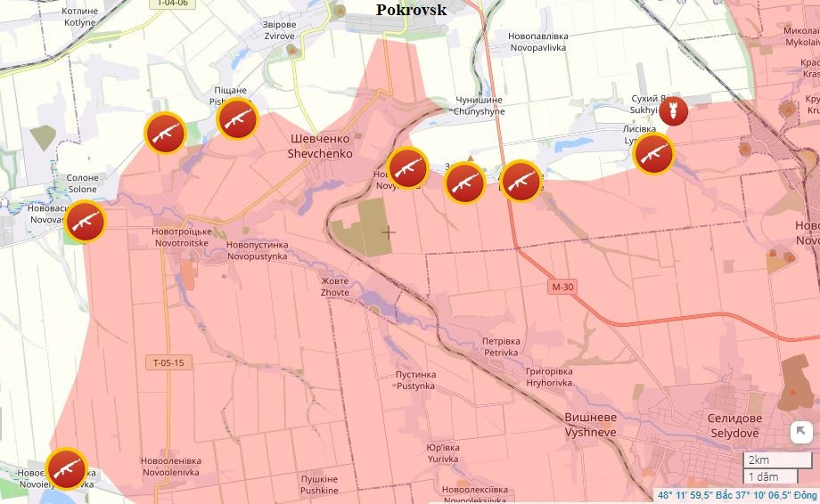Hiện các trận đánh giằng co chủ yếu diễn ra ở các làng phía nam Pokrovsk, dọc theo trục đường T-0515, từ Pokrovsk tới đường cao tốc H15 Kurakhove-Zaporozhye, bên trong làng Peschanoye, đến ga xe lửa Chunishino (đông nam Pokrovsk) và phía tây nam của làng Shevchenko, dọc theo đường sắt.