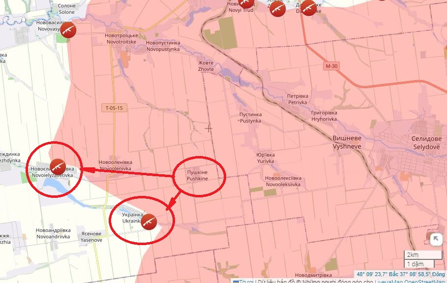 Kênh Military Summary đưa tin, Cụm quân Trung tâm của RFAF đang tiến công mạnh ở phía nam hướng thành phố Pokrovsk; hiện họ đã áp sát làng Ukrainka từ đầu cầu Pushkino và Novojelyzavetivka, và “làm phẳng các điểm lõm” giữa các ngôi làng mà họ đã kiểm soát.