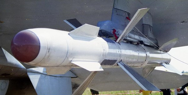 Trong những năm gần đây, khi Nga tiến hành hiện đại hóa quân đội, tên lửa Kh-29 đã được cải tiến và nâng cấp nhiều hơn. Ví dụ, Nga đã phát triển một loại tên lửa Kh-29M mới, sử dụng công nghệ dẫn đường quán tính và định vị vệ tinh tiên tiến; độ chính xác khi tấn công của nó đã đạt tới trong vòng 5 mét. Ngoài ra, Nga cũng phát triển loại tên lửa mới Kh-29TD, có tầm bắn và sức sát thương lớn hơn.