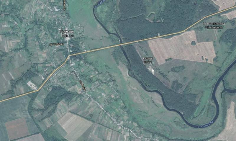 Phía Nga cho rằng, cây cầu này đã giúp các đặc vụ từ Ukraine xâm nhập vào lãnh thổ tỉnh Bryansk của Nga để phá hoại. Có thể thấy, tên lửa đã bắn trúng mục tiêu rất chính xác. Trong cuộc xung đột Nga-Ukraine kéo dài hơn một năm qua, những vụ tấn công chính xác cao như vậy của Nga vẫn rất hiếm.