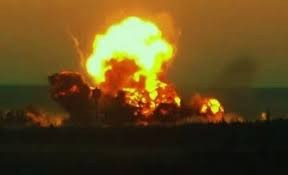 Những quả bom nhiệt áp phát nổ phía trên nhóm xe bọc thép của Ukraine, khiến những quả cầu lửa khổng lồ ngay lập tức nhấn chìm những chiếc xe bọc thép. Nhiệt độ cao khiến lớp giáp của xe bọc thép bị biến dạng và bị phá hủy; đạn dược bên trong xe cũng bị kích nổ, gây ra một loạt vụ nổ.