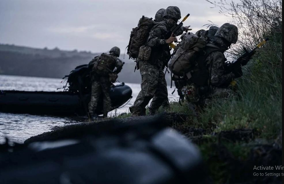 Thật khó để nói liệu quân đội Ukraine có khả năng triển khai một số lượng lớn quân thiết giáp hạng nặng vượt sông và bảo đảm chi viện hỏa lực cho lực lượng vượt sông hay không. Nhưng để đạt được mục tiêu này, Ukraine phải bắc cầu phao. 