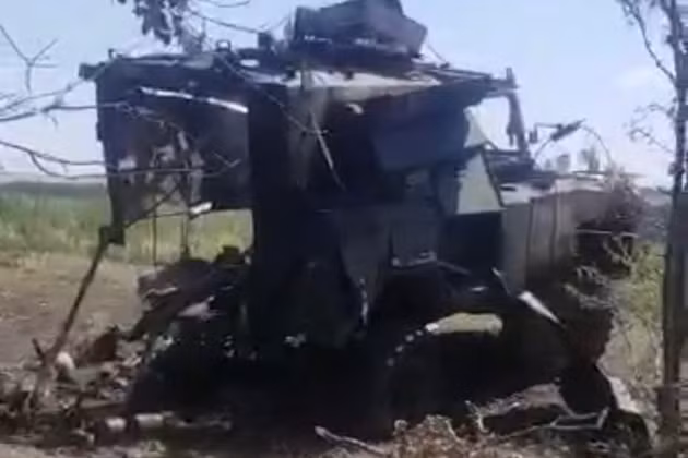 Bằng chứng về điều này, là những bức ảnh chụp hai chiếc xe bọc thép loại Mamba Mk 2, đã bị phá hủy hoàn toàn do trúng tên lửa chống tăng. Hậu quả của một quả tên lửa bắn trúng một chiếc Mamba Mk 2, khiến chiếc xe này thiệt hại rất nghiêm trọng, thân xe bị biến dạng hoàn toàn, khó có thể nhận ra.