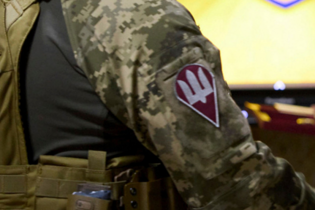 Khi cuộc giao tranh vẫn tiếp diễn, các video về cuộc giao tranh ở các khu định cư Medvece và Sinput ngày càng được đăng tải nhiều trên internet. Những đoạn video ghi lại cảnh xe bọc thép và xe công binh của Ukraine bị đốt cháy, cho thấy sự tàn khốc và khốc liệt của trận chiến. Theo Bộ Quốc phòng Nga, quân Ukraine bị tổn thất nặng nề trong trận đánh này, với hơn 70 người thiệt mạng và bị thương, nhiều xe bọc thép và xe cơ giới bị phá hủy.