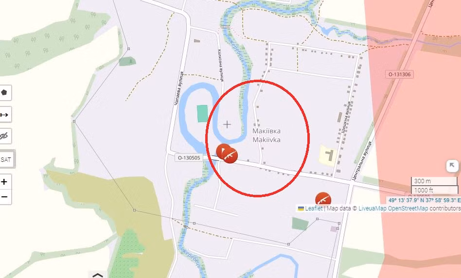 Tại Makievka, Quân đội Nga đã mở rộng thành công quyền kiểm soát các khu dân cư, thông qua đầu cầu được thiết lập ở bờ tây sông Zerebets. Chiến lược của họ có thể là tấn công về phía tây để tránh bị đẩy lùi qua sông, sau đó mở cuộc tấn công về phía nam, dọc theo bờ sông đến phần phía nam của khu định cư.