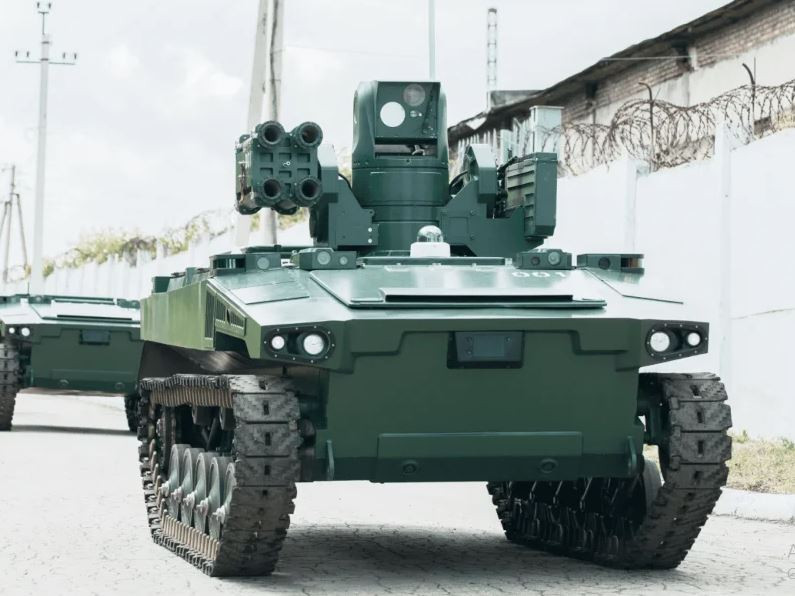 Xe tăng không người lái sẽ giúp tăng cường khả năng phòng thủ hơn nhiều so với các phương tiện chiến đấu có người lái. Xe tăng không người lái, cùng với phương tiện chiến đấu có người lái và UAV để phối hợp hoạt động, sẽ là một hình thức tác chiến mới trong tương lai.