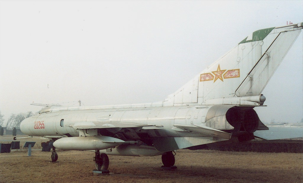 Không quân Trung Quốc chắc chắn không hài lòng với hiệu suất chung của mẫu J-8 ban đầu. Ngay sau đó bản nâng cấp với tên gọi J-8-1, được trang bị radar Type 208 và cuối cùng đã có khả năng chiến đấu trong mọi thời tiết. Nhưng hiệu suất ở mọi khía cạnh vẫn ở mức trung bình. Do đó, chỉ có hơn 40 chiếc J-8-1 được sản xuất. 