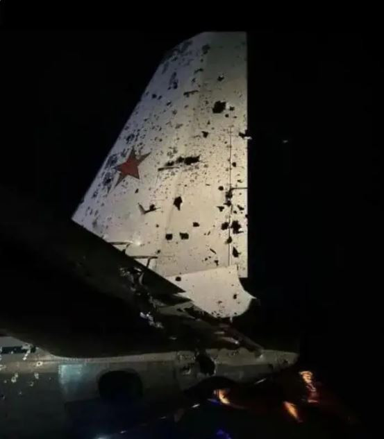 Ông Ignat “nhắc nhở” người Nga rằng, “một chiếc máy bay A-50 giống hệt vừa bị tên lửa Ukraine bắn hạ, còn một chiếc máy bay chỉ huy trên không IL-22 bị hư hỏng nặng. Tôi đoán người Nga vẫn cảm thấy khó tin khi nó bị phòng không Ukraine bắn rơi”.