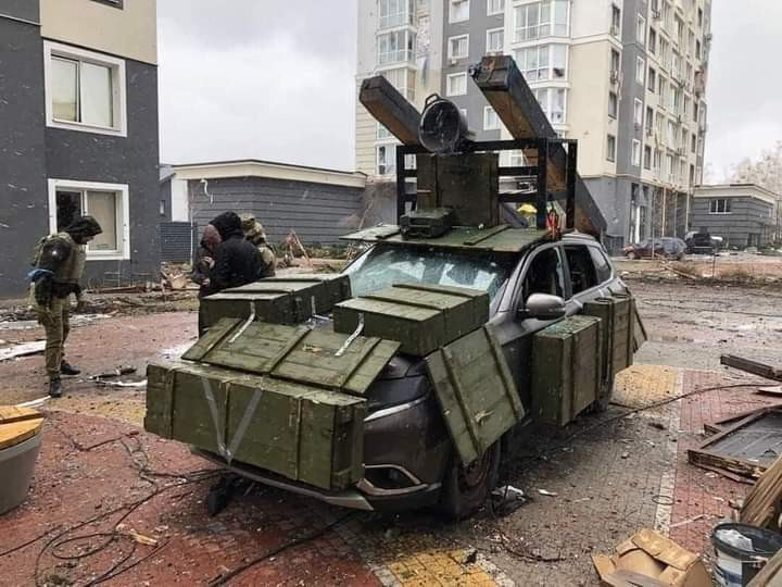 Kể từ khi xung đột Nga-Ukraine bùng nổ và tháng 2 năm nay, Quân đội Ukraine đã và đang sử dụng nhiều mục tiêu giả để tiêu thụ "vũ khí chính xác cao" và đồng thời làm nhiễu loạn các hệ thống trinh sát của Quân đội Nga.