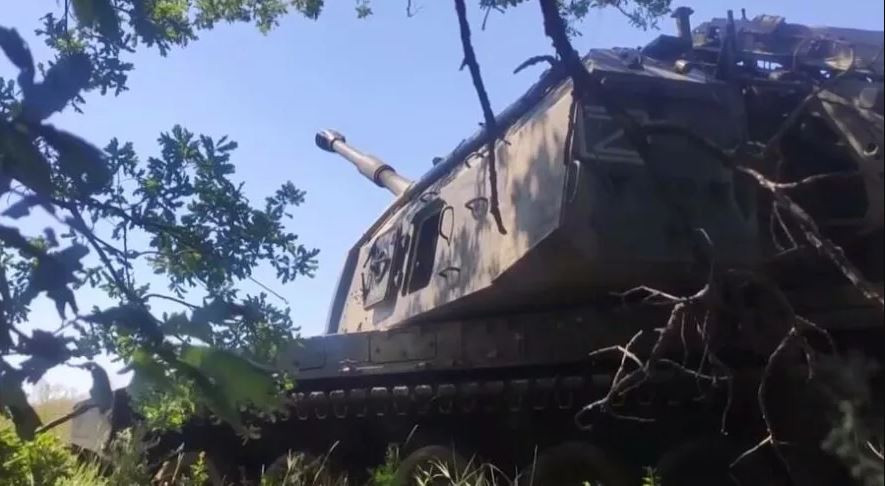 Tuy nhiên, người ta cũng tin rằng, tướng Sulovykin sẽ không “triệt thoái” khỏi Kherson trong bất kỳ hoàn cảnh nào; bởi vào mùa xuân năm sau, cuộc tấn công của Nga nhằm vào Nikolayev và Odessa rất có khả năng sẽ bắt đầu từ đây. 